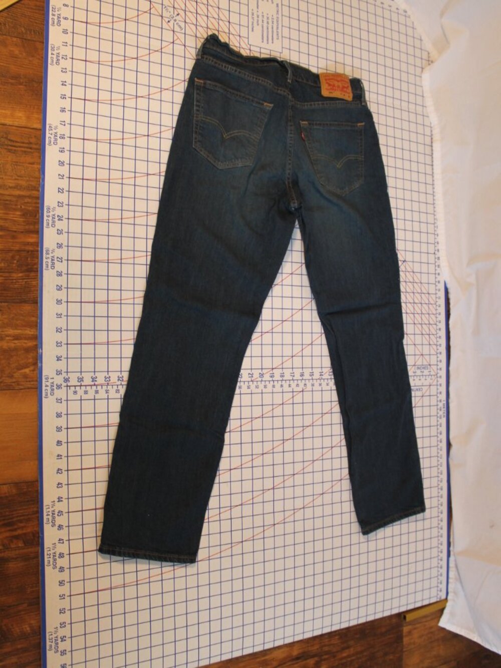 Levi's 541 Athletic Taper Men's Jeans 34/32 - Picture 3 of 8